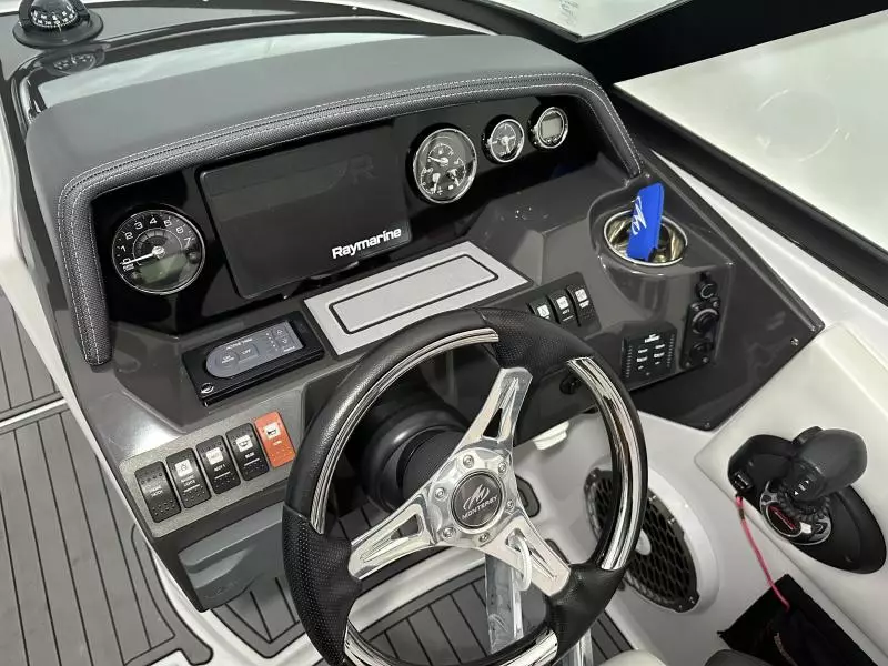 26ft Monterey Yacht For Sale