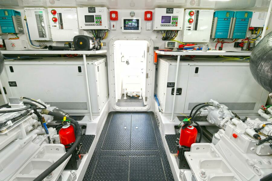 ON THE EDGE 80ft Viking Yacht For Sale