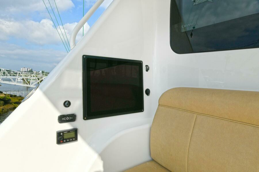 ON THE EDGE 80ft Viking Yacht For Sale
