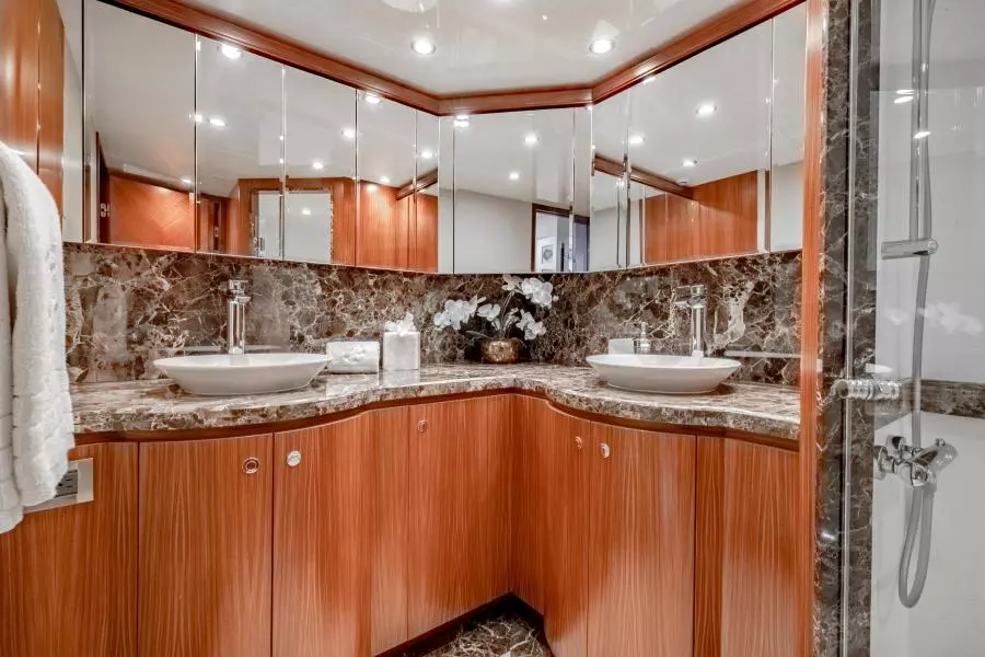JOURNEY 72ft Ocean Alexander Yacht For Sale