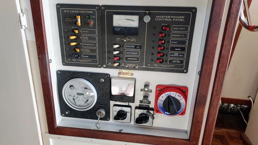 1980 Prairie Boat Works Trawler