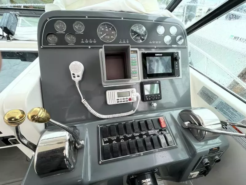 2000 Tiara Yachts 3100 Open