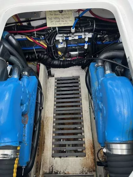 2000 Tiara Yachts 3100 Open