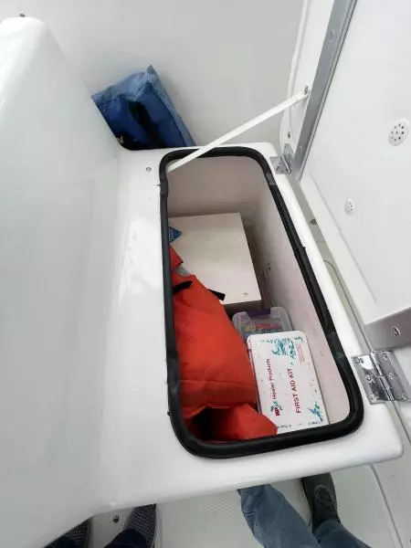 2000 Tiara Yachts 3100 Open