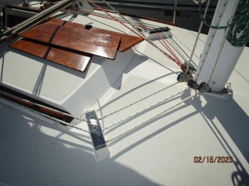 28' Catalina running rigging