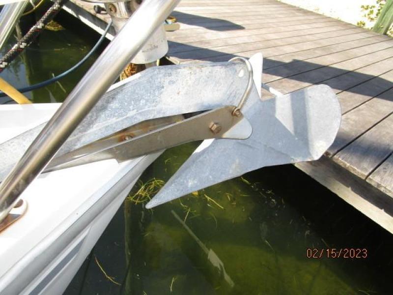 28' Catalina anchor