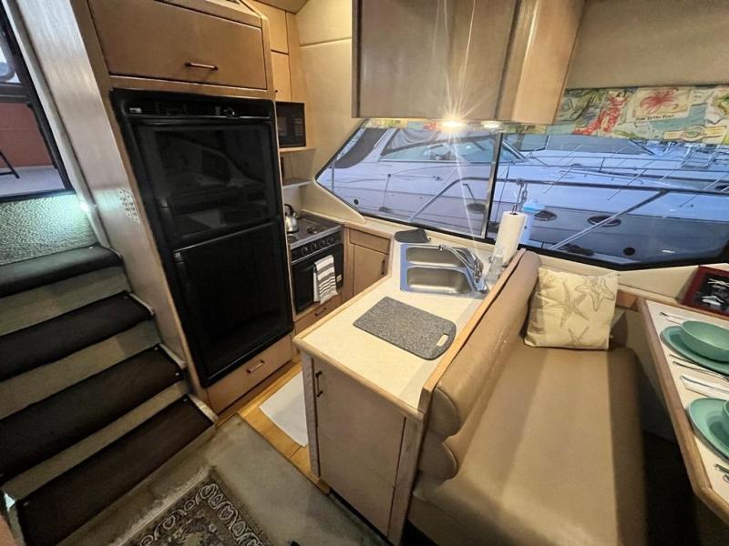 1999 Bayliner 4087