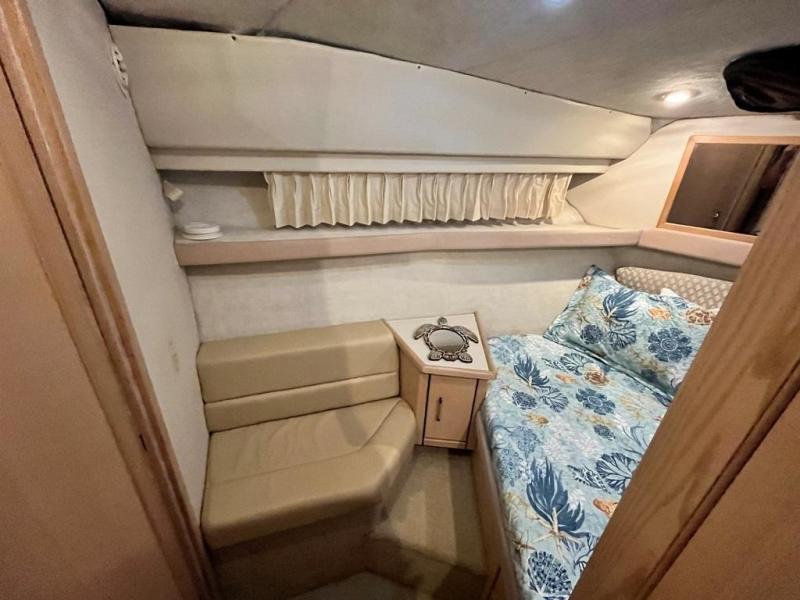 1999 Bayliner 4087