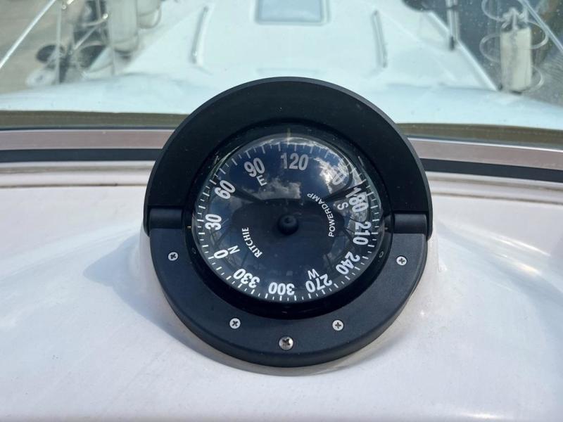 1999 Bayliner 4087