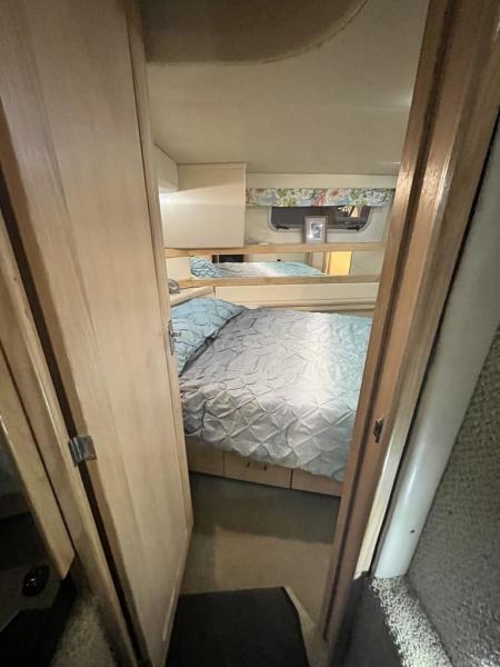 1999 Bayliner 4087