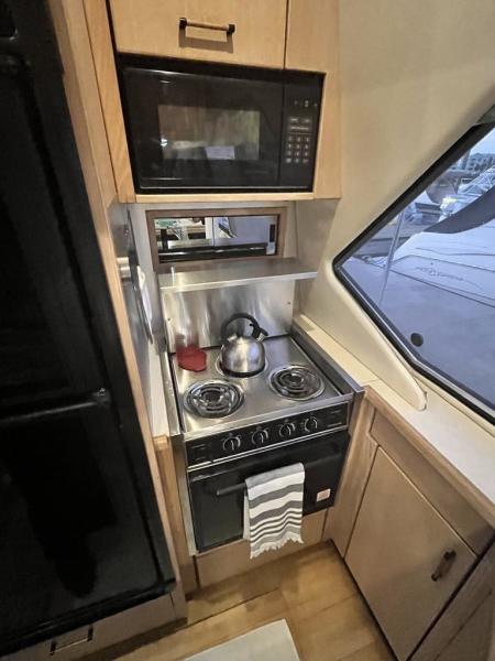 1999 Bayliner 4087