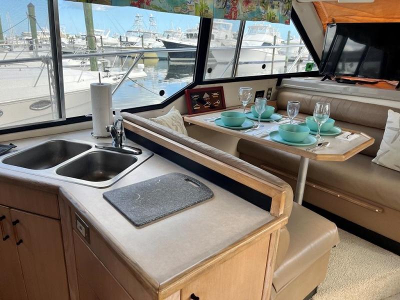 1999 Bayliner 4087