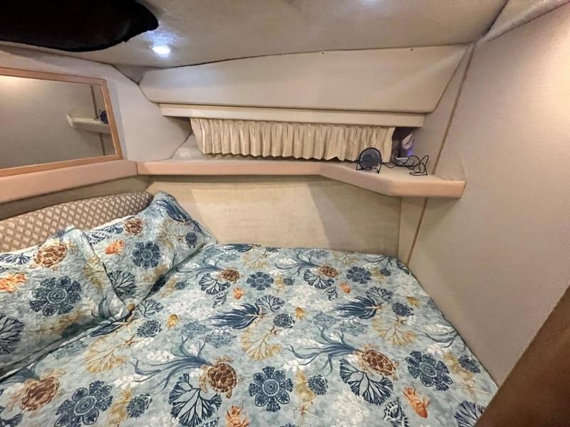 1999 Bayliner 4087