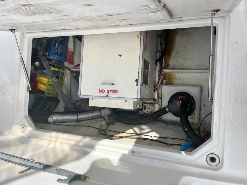 1999 Bayliner 4087