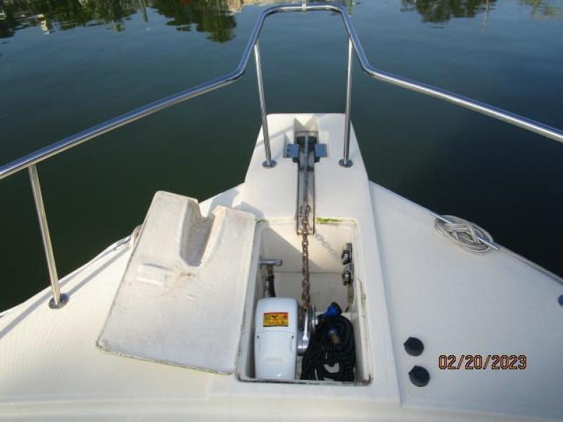 43' Mainship anchor windlass open