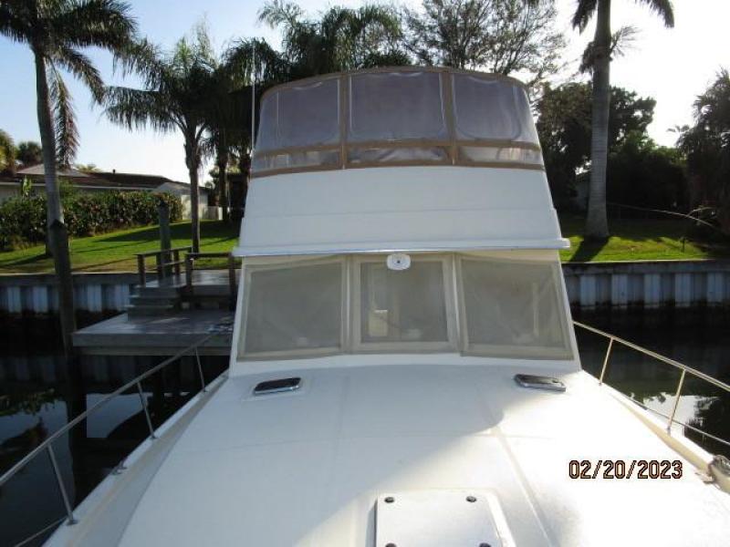 43' Mainship foredeck aft