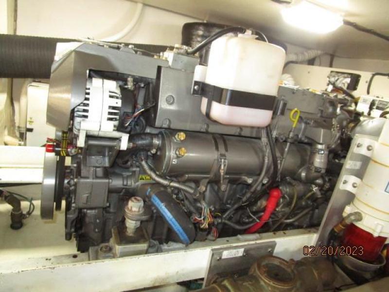 43' Mainship port main engine