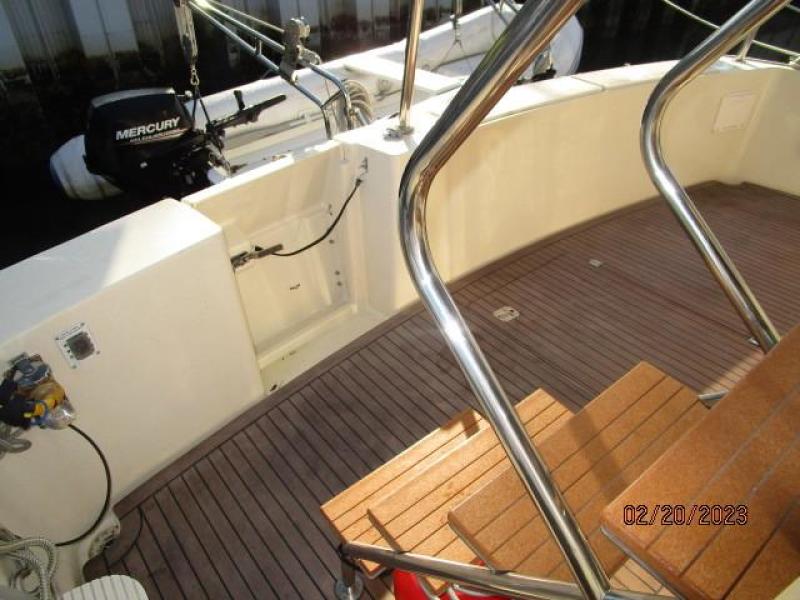 43' Mainship aftdeck2