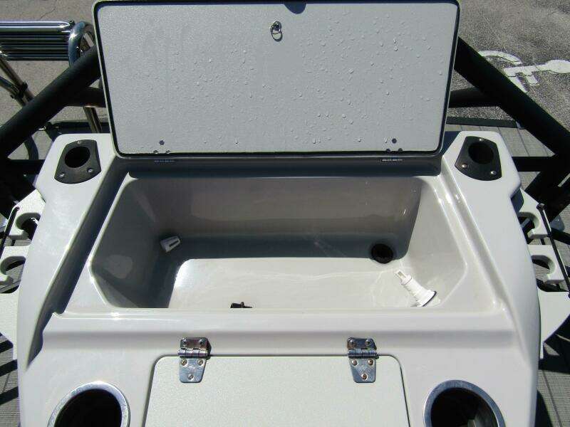 25ft SunChaser Yacht For Sale