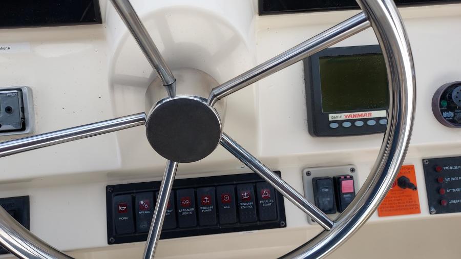 2008 Mainship 400 Expedition