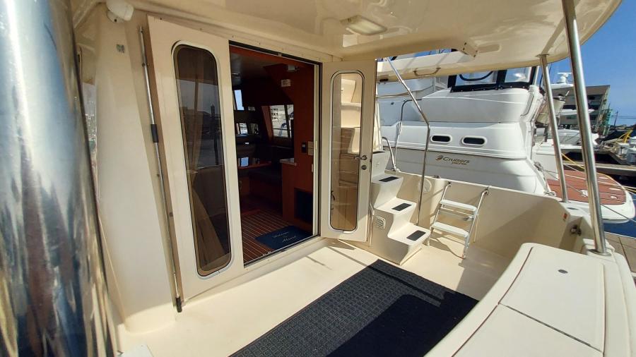 2008 Mainship 400 Expedition
