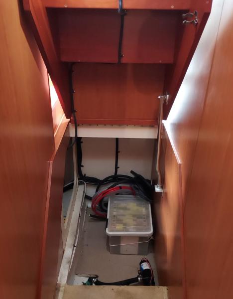 2008 Mainship 400 Expedition