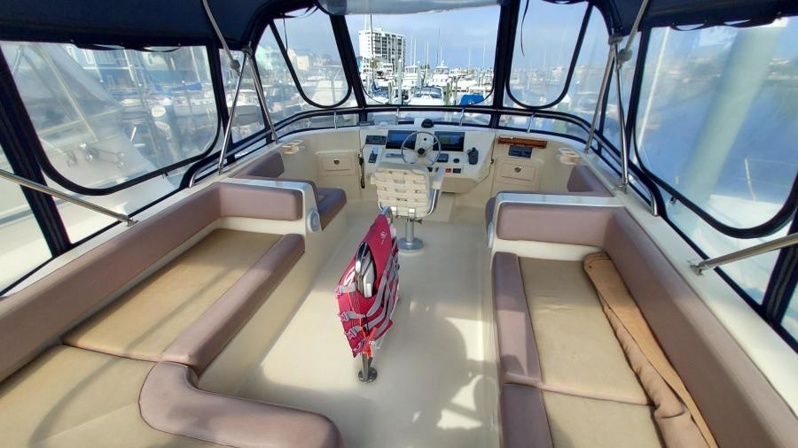 2008 Mainship 400 Expedition