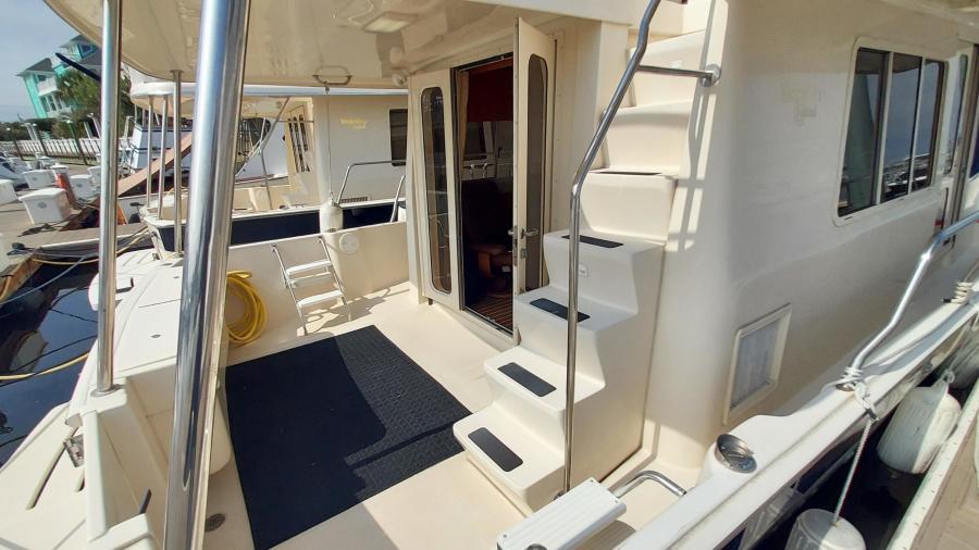 2008 Mainship 400 Expedition