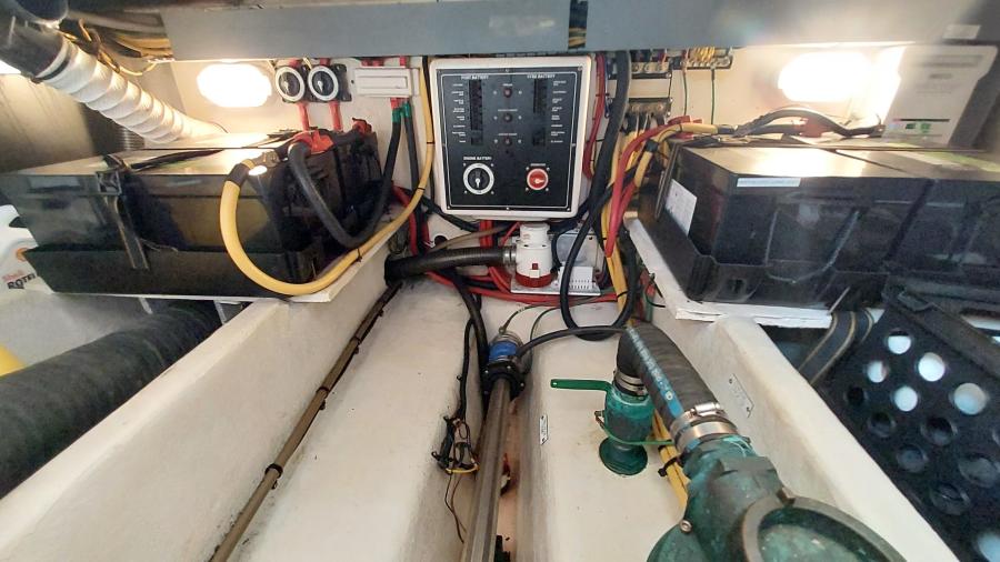 2008 Mainship 400 Expedition