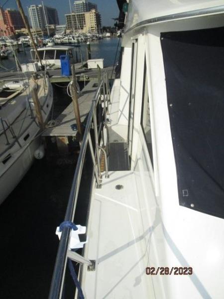48' Navigator starboard side deck