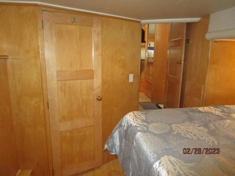 48' Navigator master stateroom forward