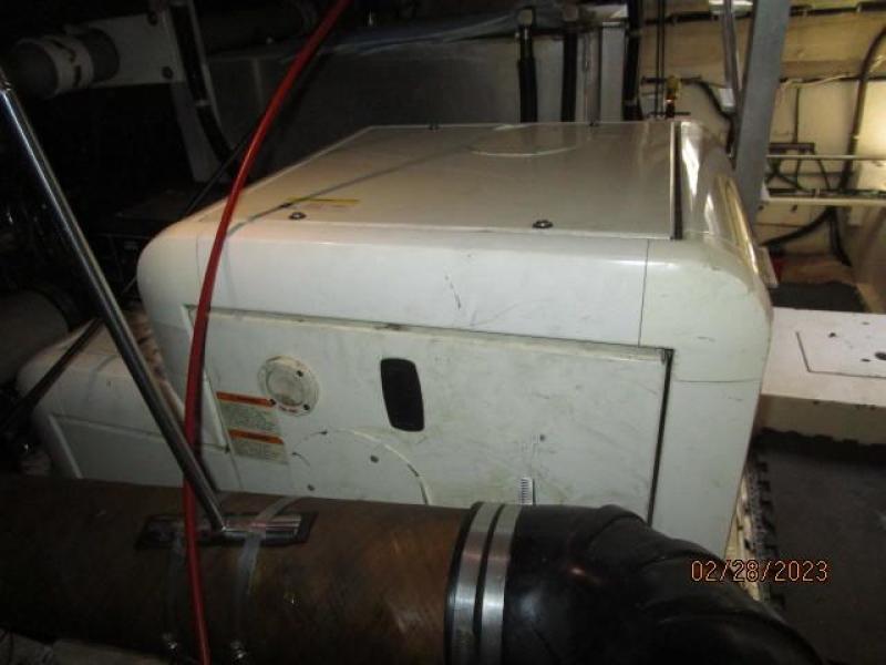 48' Navigator generator sound box