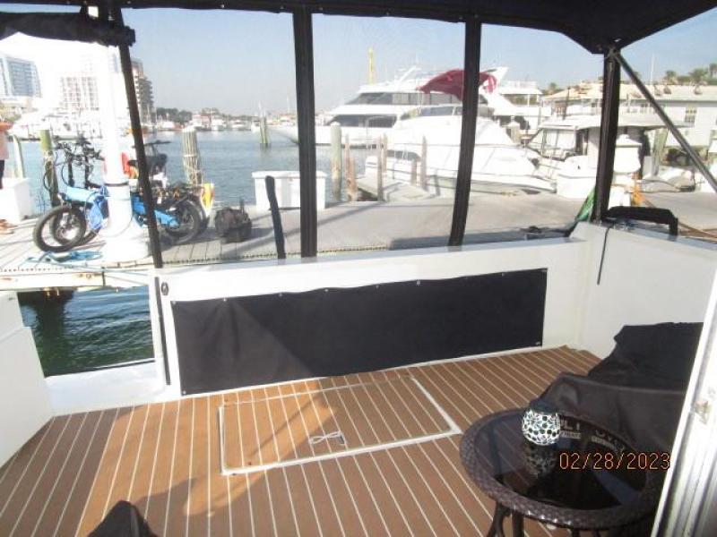 48' Navigator aftdeck