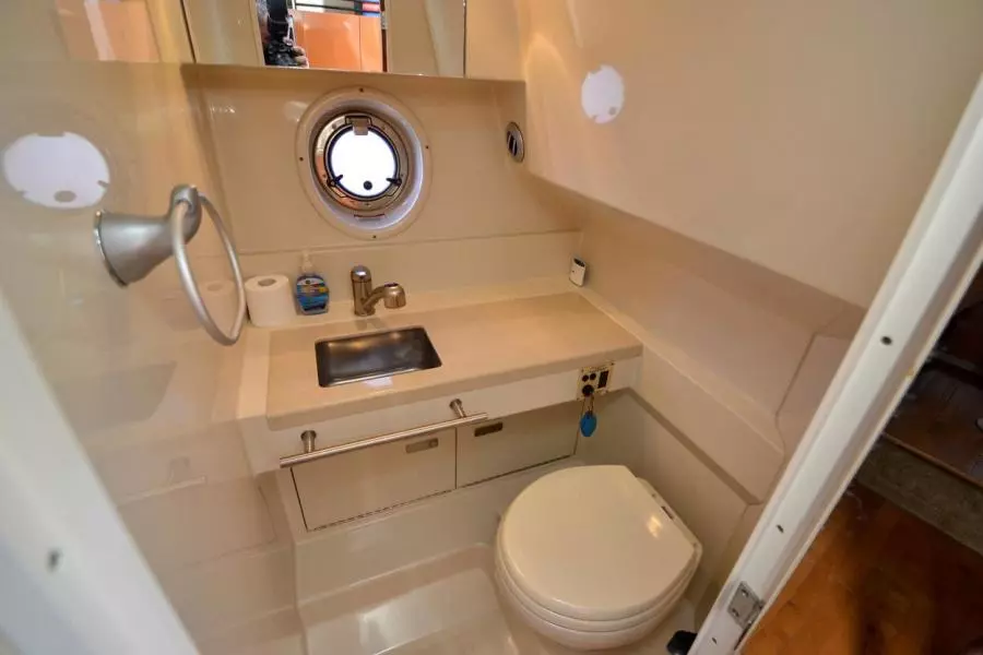 2011 Sea Ray 310 Sundancer