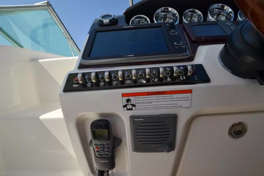 2011 Sea Ray 310 Sundancer