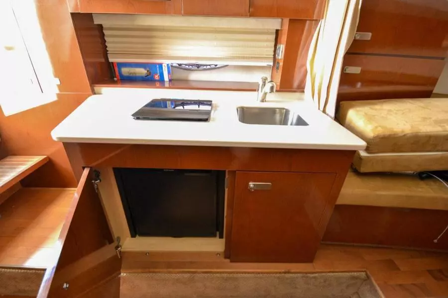2011 Sea Ray 310 Sundancer