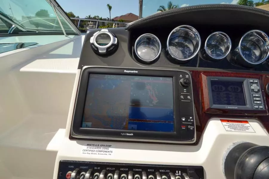 Raymarine Chartplotter