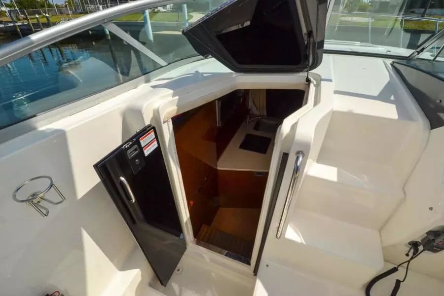 2011 Sea Ray 310 Sundancer