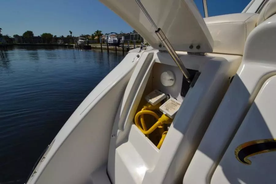 2011 Sea Ray 310 Sundancer
