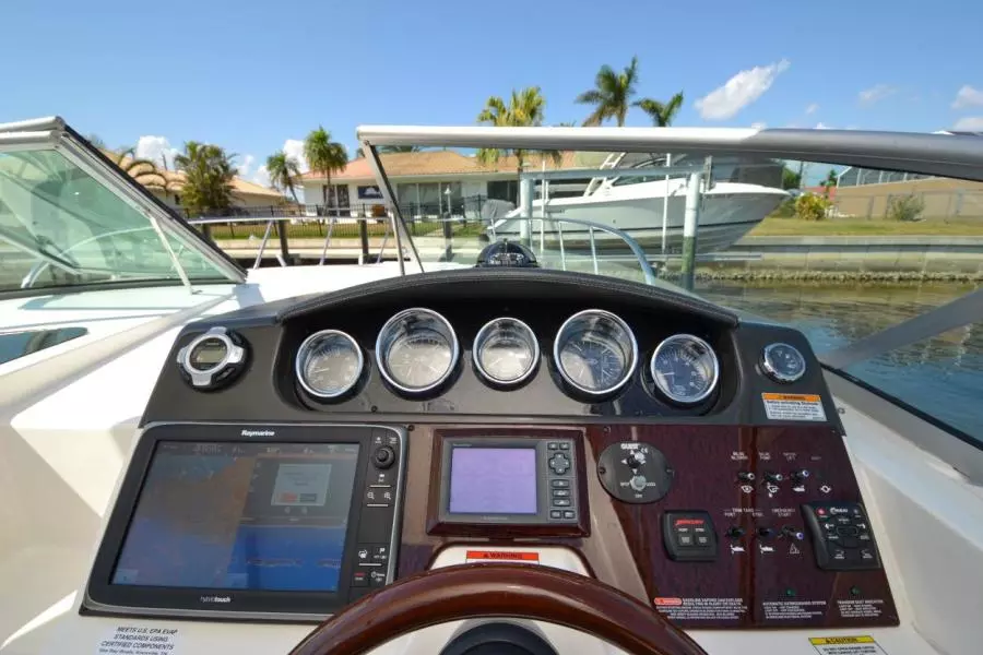 2011 Sea Ray 310 Sundancer