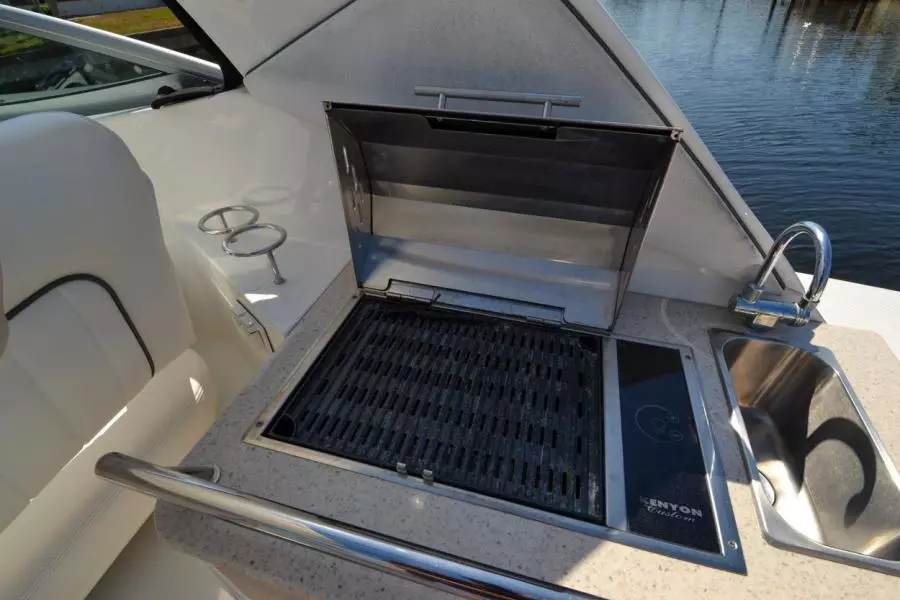 2011 Sea Ray 310 Sundancer