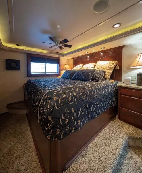 2008 Fantasy 82 Coastal Yacht