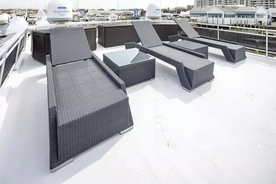2008 Fantasy 82 Coastal Yacht
