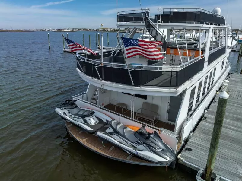 2008 Fantasy 82 Coastal Yacht