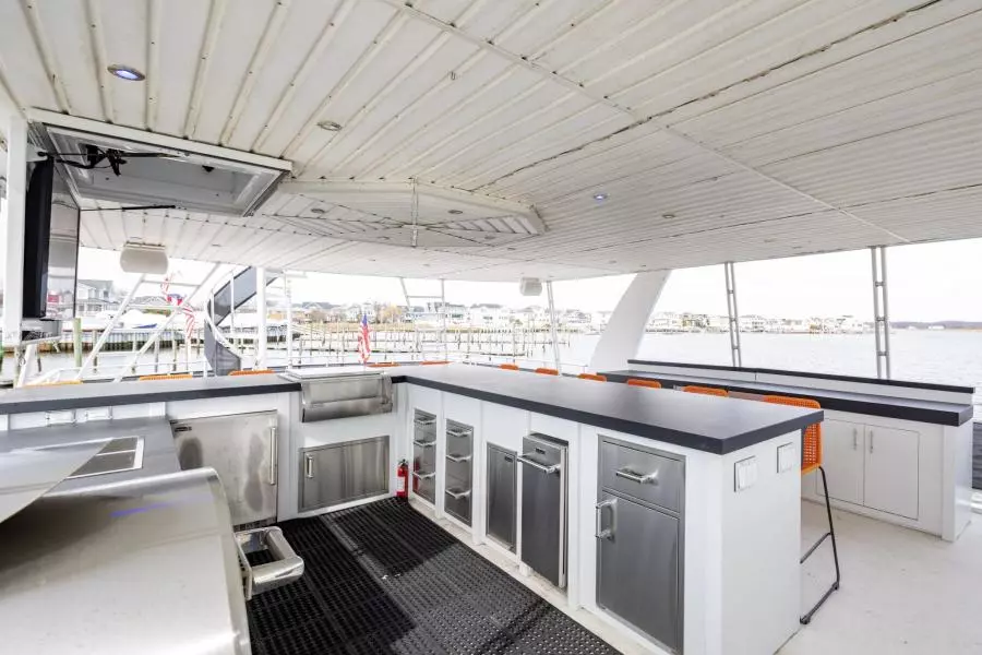 2008 Fantasy 82 Coastal Yacht