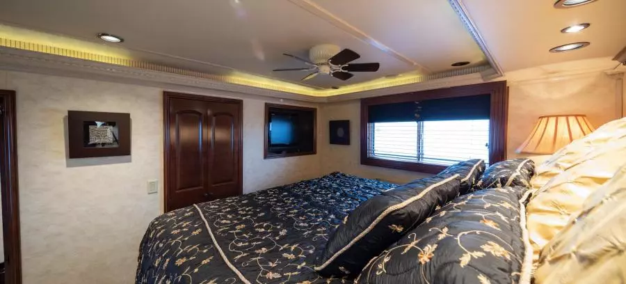 2008 Fantasy 82 Coastal Yacht