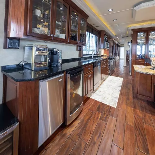 2008 Fantasy 82 Coastal Yacht