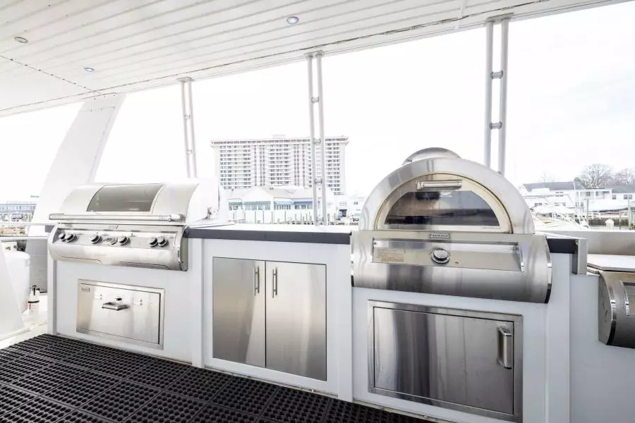 2008 Fantasy 82 Coastal Yacht