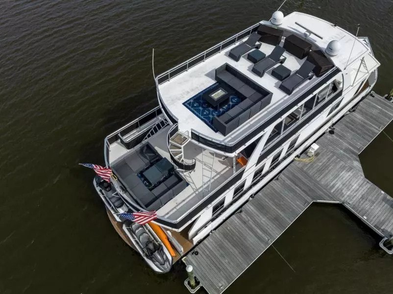 2008 Fantasy 82 Coastal Yacht
