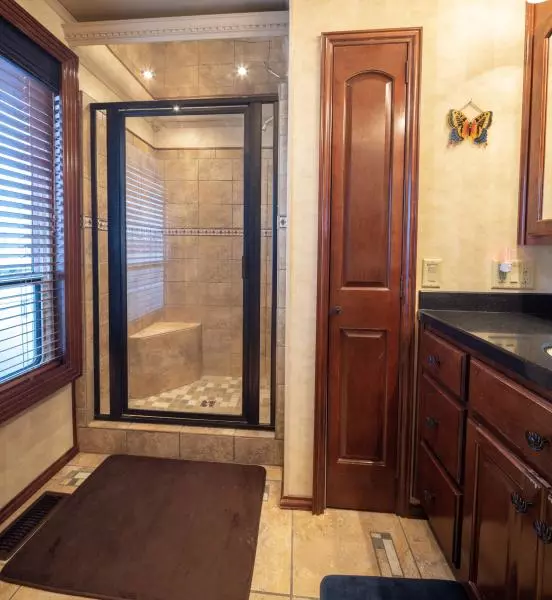 2008 Fantasy 82 Coastal Yacht